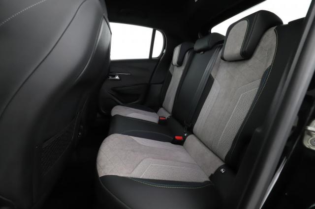 Peugeot 208 image 1
