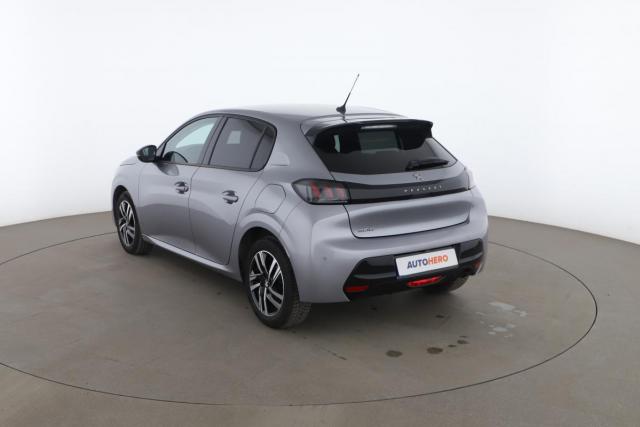 Peugeot 208 image 8