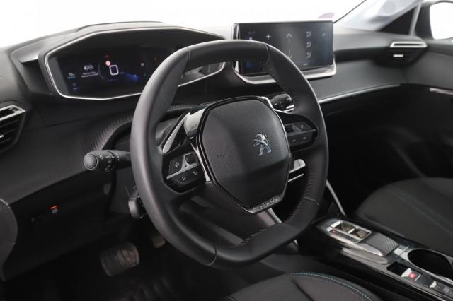 Peugeot 208 image 7