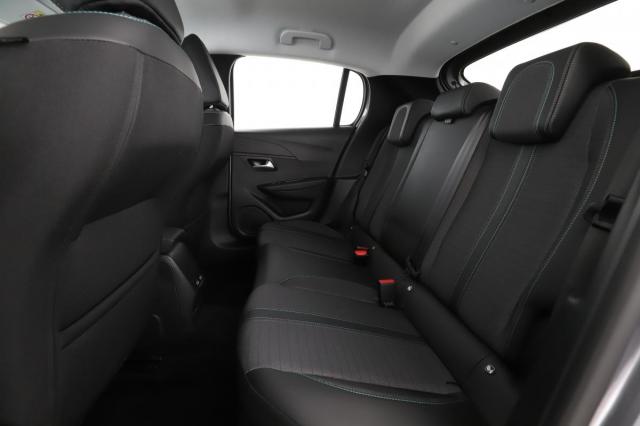 Peugeot 208 image 1