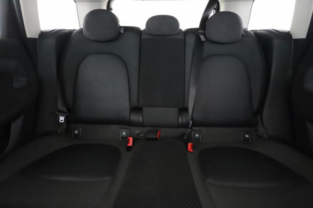 Mini Countryman image 8
