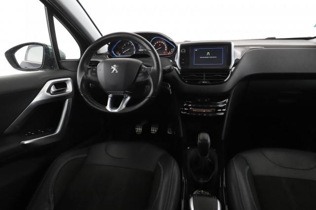 Peugeot 2008 image 2