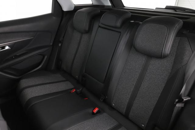 Peugeot 3008 image 1