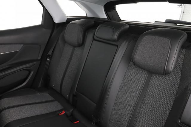 Peugeot 3008 image 7
