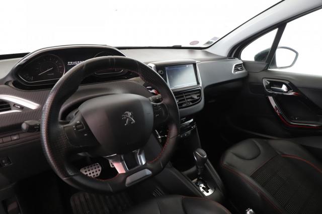 Peugeot 208 image 7