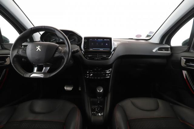 Peugeot 208 image 5