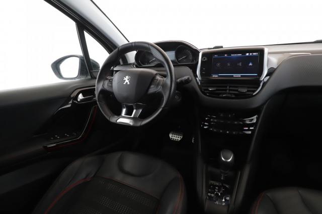 Peugeot 208 image 4