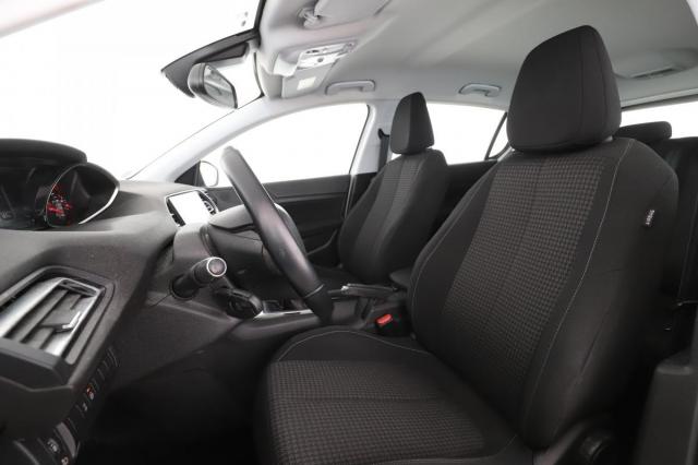 Peugeot 308 image 1