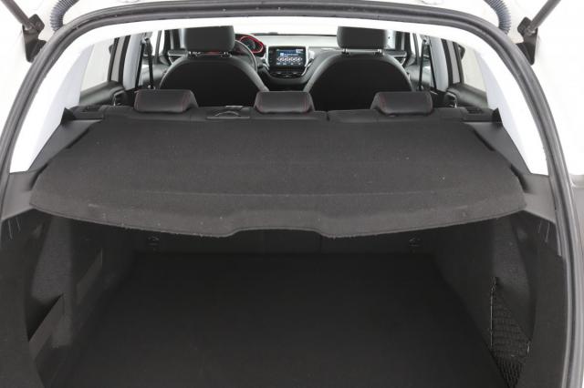 Peugeot 2008 image 9