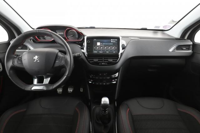 Peugeot 2008 image 6