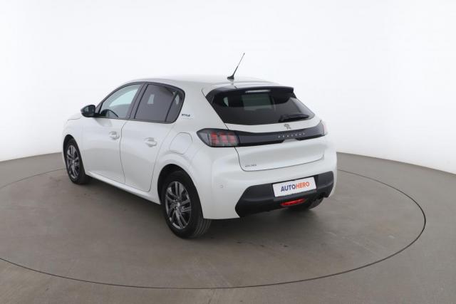 Peugeot 208 image 5