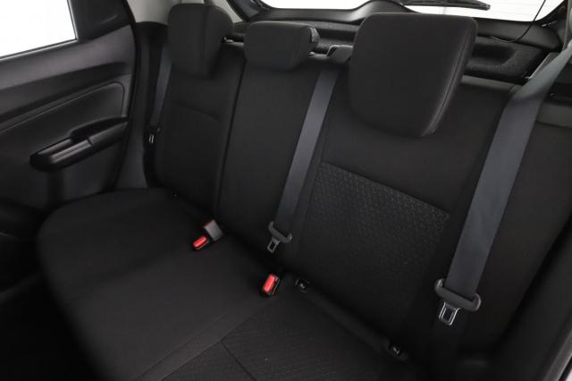 Suzuki Swift image 7