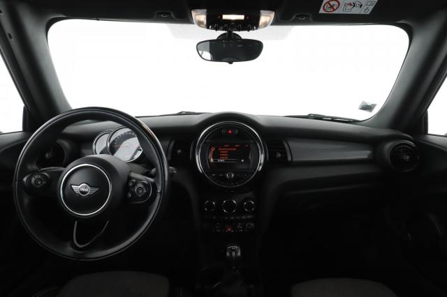 Mini Cabrio image 8