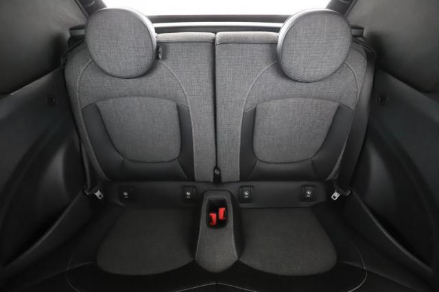 Mini Cabrio image 2