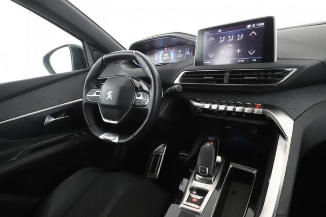 Peugeot 3008 image 3