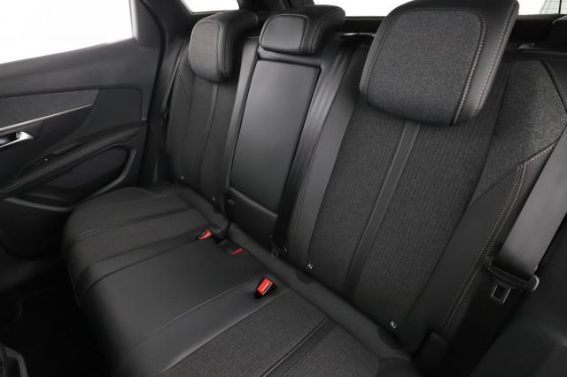 Peugeot 3008 image 8