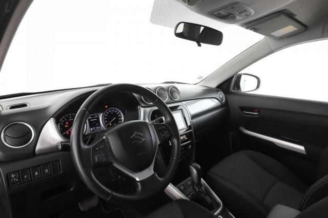 Suzuki Vitara image 9