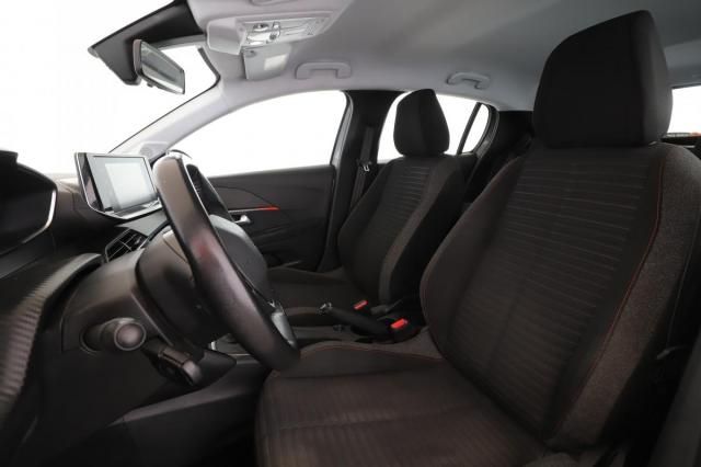 Peugeot 208 image 6