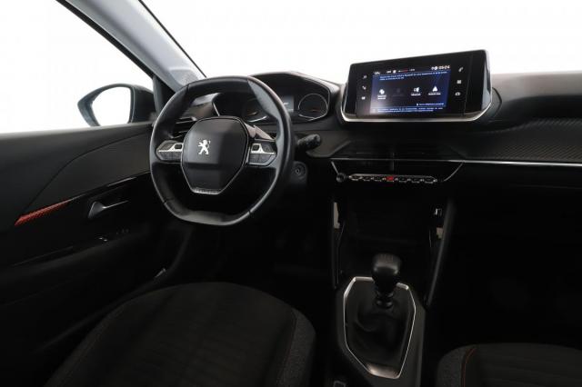 Peugeot 208 image 8