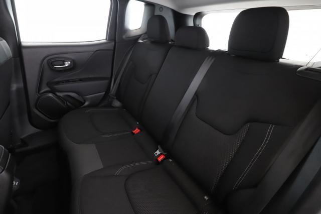 Jeep Renegade image 3