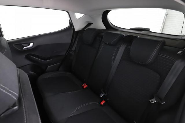 Ford Fiesta image 6