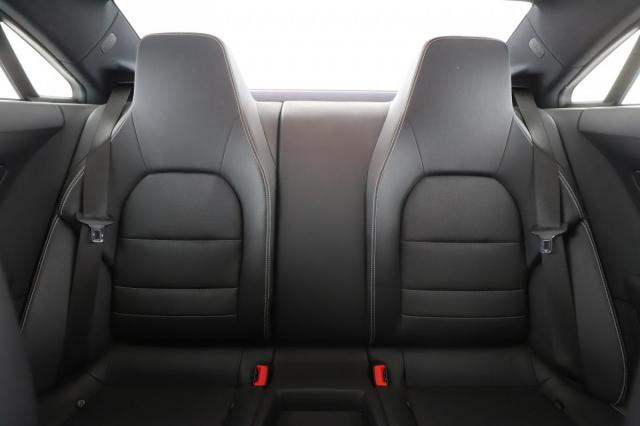 Mercedes Benz Classe E Coupe image 6