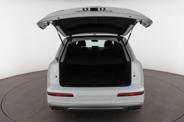 Audi Q7 image 8