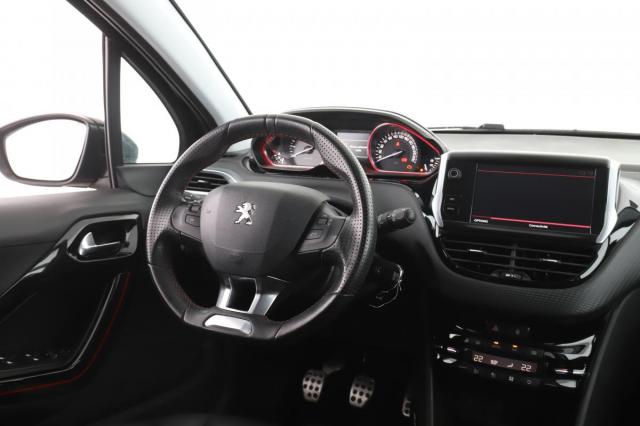 Peugeot 2008 image 6