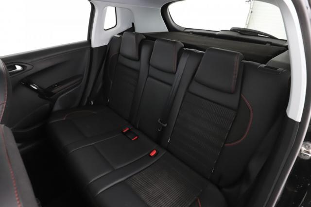 Peugeot 2008 image 7