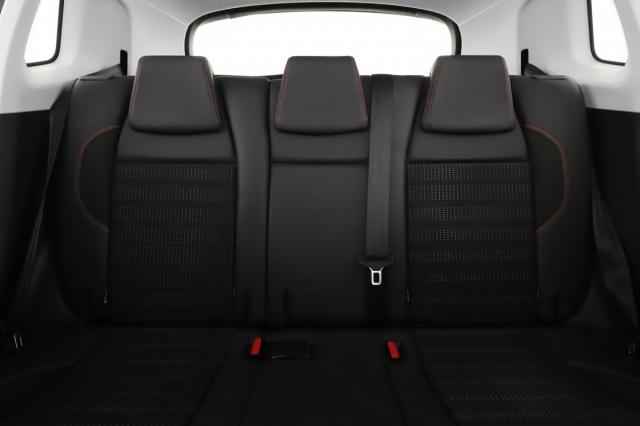 Peugeot 2008 image 4