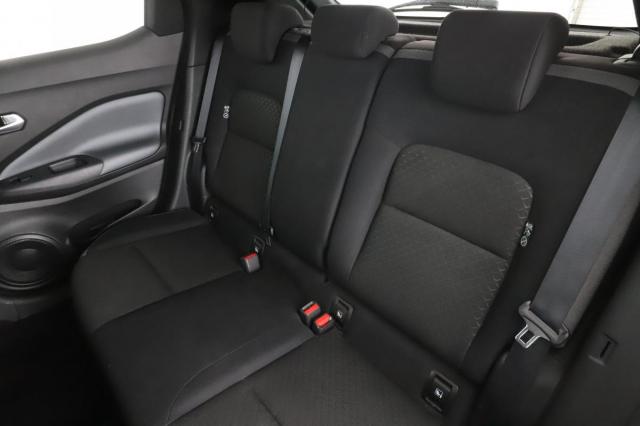 Nissan Juke image 9