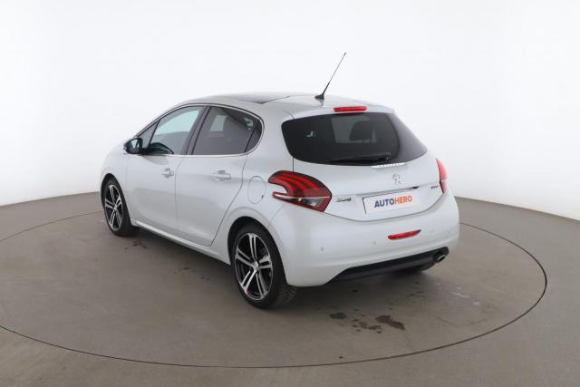 Peugeot 208 image 3