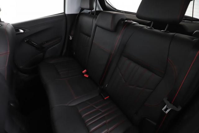 Peugeot 208 image 7