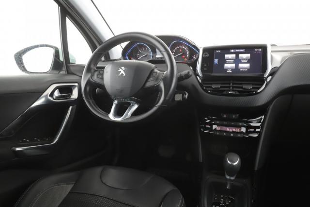 Peugeot 2008 image 1