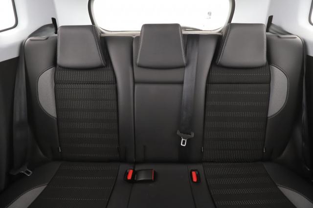Peugeot 2008 image 7