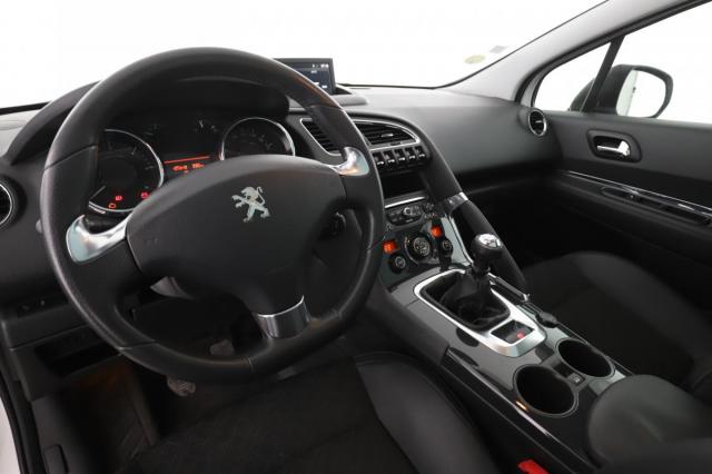 Peugeot 3008 image 8
