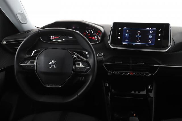 Peugeot 2008 image 3