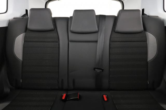 Peugeot 2008 image 7