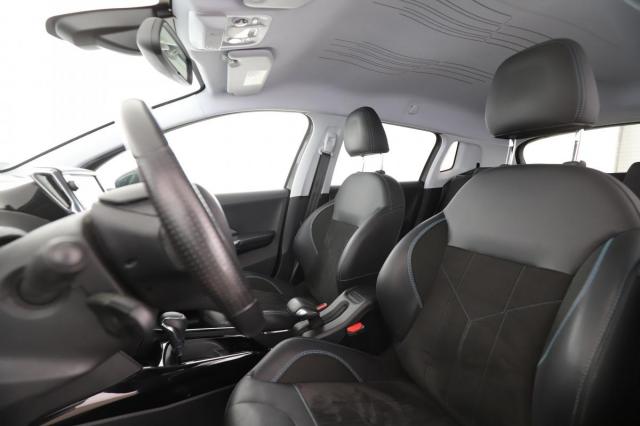Peugeot 2008 image 5