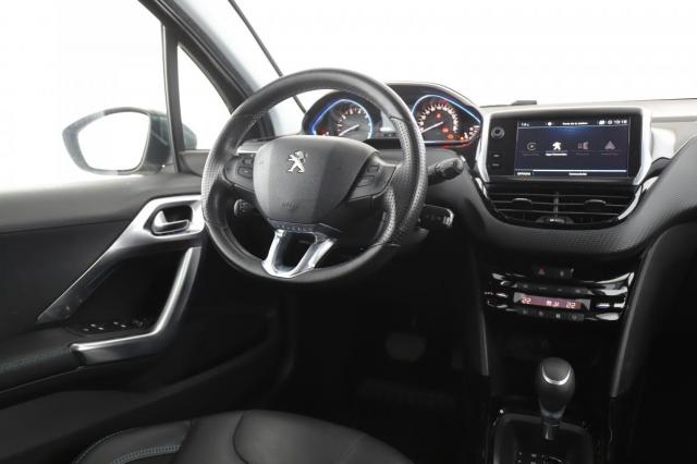 Peugeot 2008 image 3