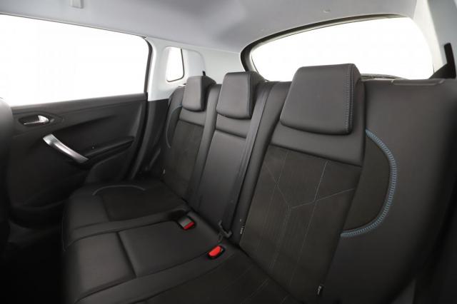Peugeot 2008 image 4
