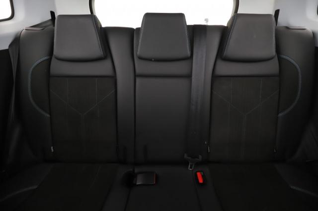 Peugeot 2008 image 1