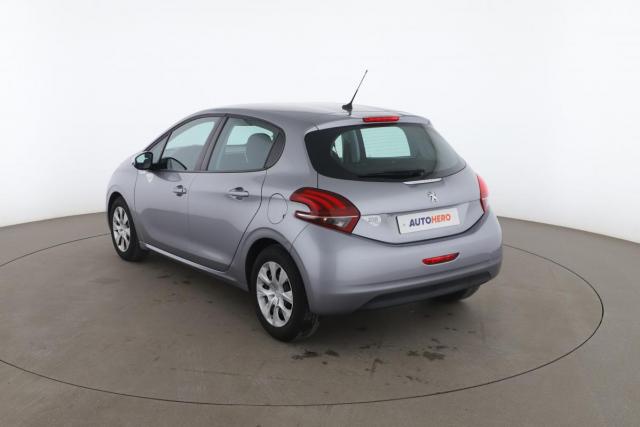 Peugeot 208 image 6