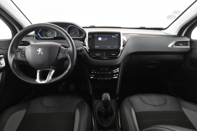 Peugeot 2008 image 8