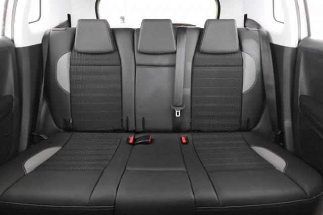 Peugeot 2008 image 1