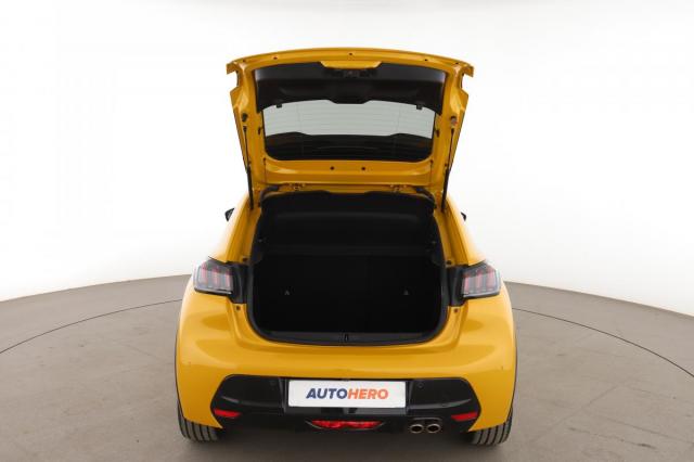 Peugeot 208 image 1