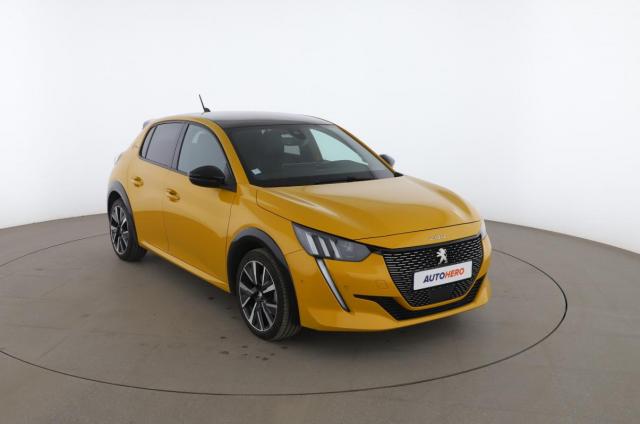 Peugeot 208 image 8