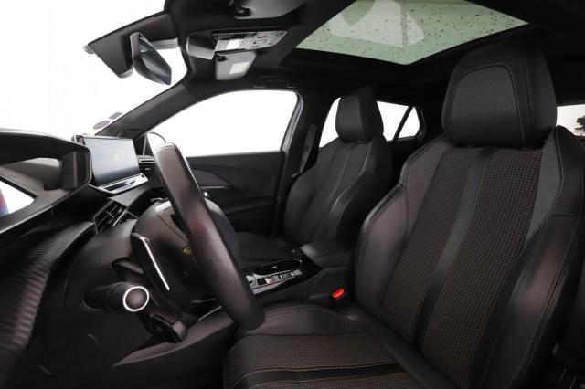 Peugeot 2008 image 1