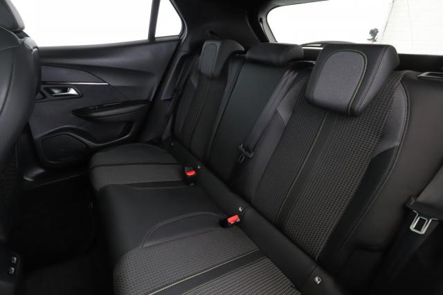 Peugeot 2008 image 2