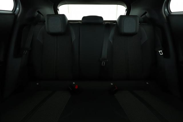 Peugeot 2008 image 3